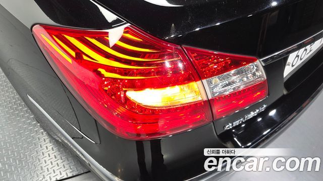 Hyundai Genesis 2012 — photo 9