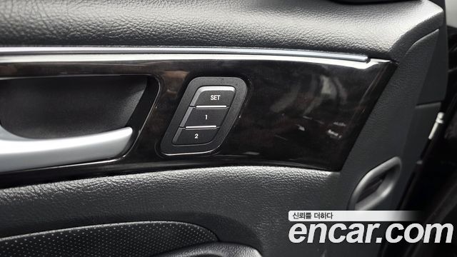 Hyundai Genesis 2012 — photo 27