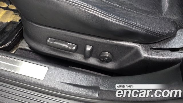 Hyundai Genesis 2012 — photo 31