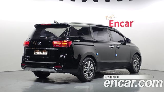 Kia Canival 2019 — photo 2