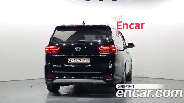 Kia Canival 2019 — photo 4