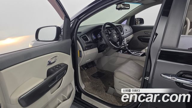 Kia Canival 2019 — photo 13