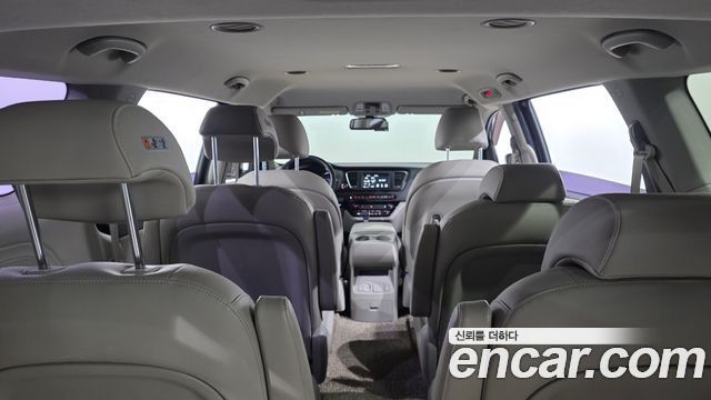 Kia Canival 2019 — photo 25