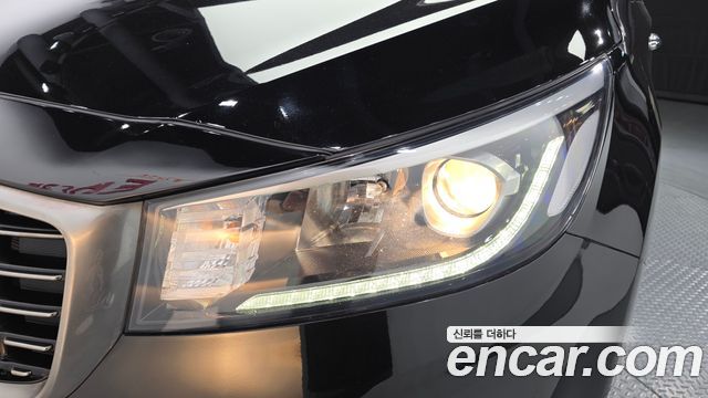 Kia Canival 2019 — photo 8