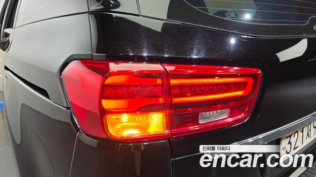 Kia Canival 2019 — photo 9