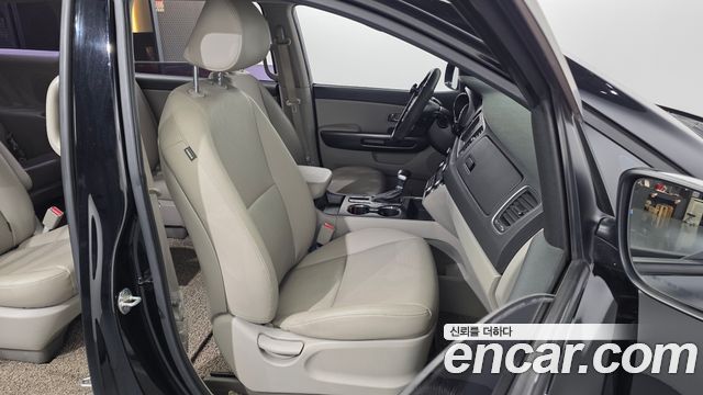 Kia Canival 2019 — photo 16