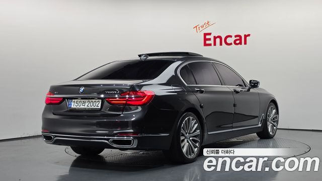BMW 7-Series 2018 — photo 2