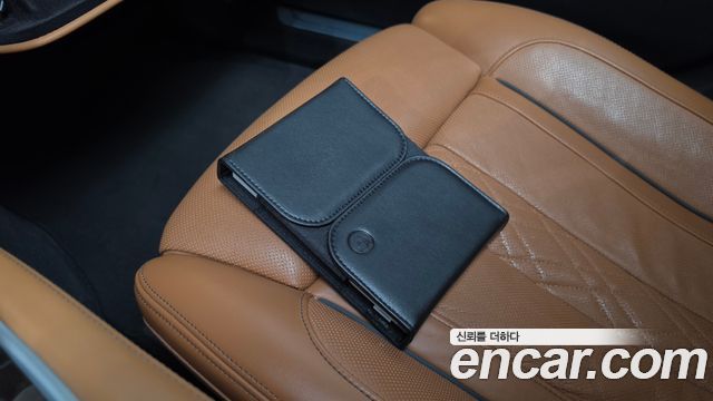 BMW 7-Series 2018 — photo 22