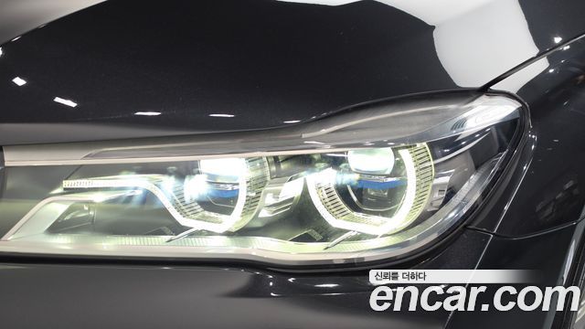 BMW 7-Series 2018 — photo 8