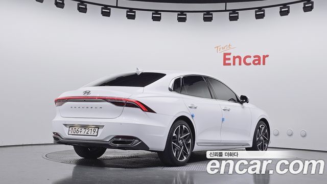 Hyundai Grandeur 2022 — photo 2