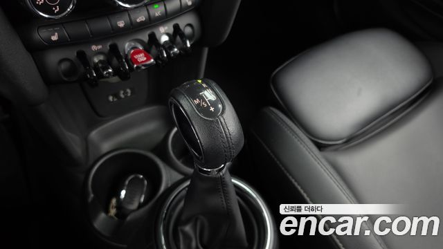 Mini Cooper 2015 — photo 9
