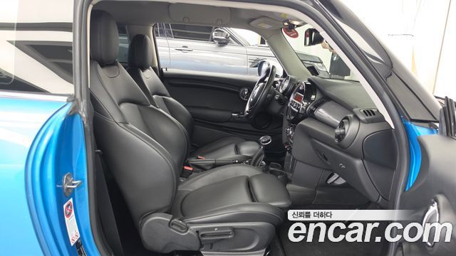 Mini Cooper 2015 — photo 11