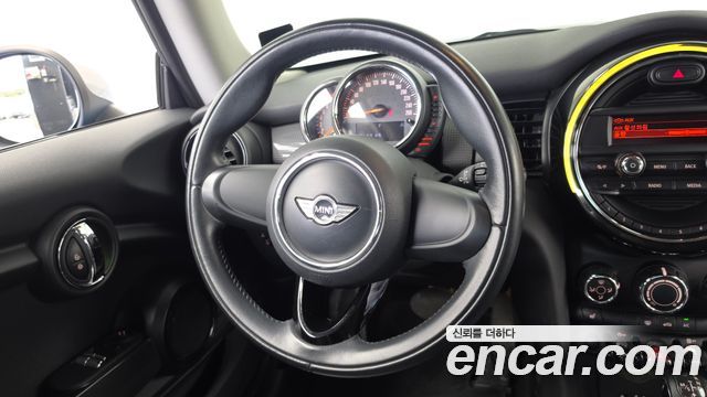 Mini Cooper 2015 — photo 13