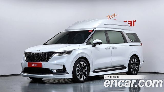 Kia Canival 2023 — photo 1
