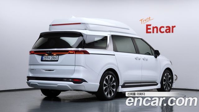 Kia Canival 2023 — photo 2