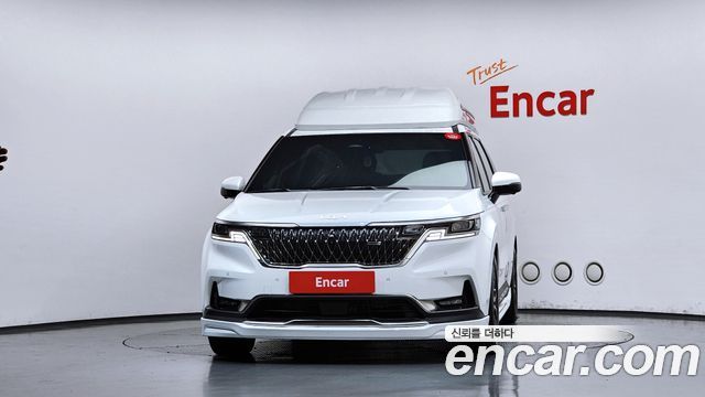 Kia Canival 2023 — photo 3