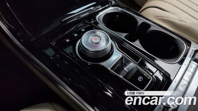 Kia Canival 2023 — photo 12