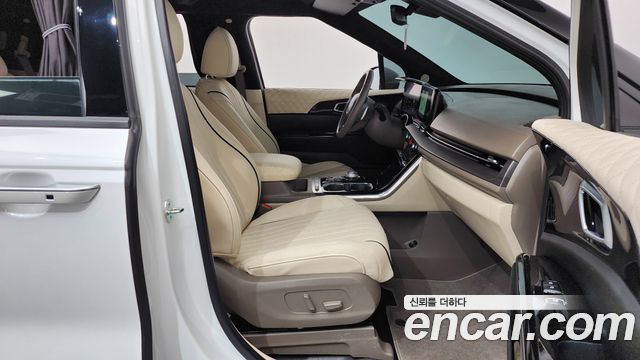 Kia Canival 2023 — photo 16