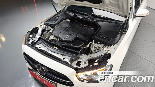 Mercedes-Benz E-Class 2021 — photo 6