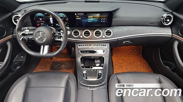 Mercedes-Benz E-Class 2021 — photo 10