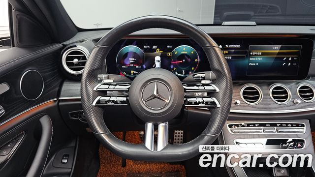 Mercedes-Benz E-Class 2021 — photo 19
