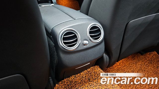Mercedes-Benz E-Class 2021 — photo 24