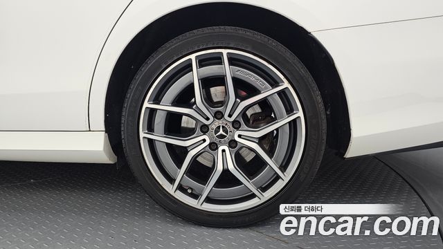 Mercedes-Benz E-Class 2021 — photo 7