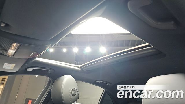 Mercedes-Benz E-Class 2021 — photo 32