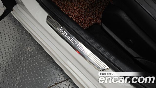 Mercedes-Benz E-Class 2021 — photo 35
