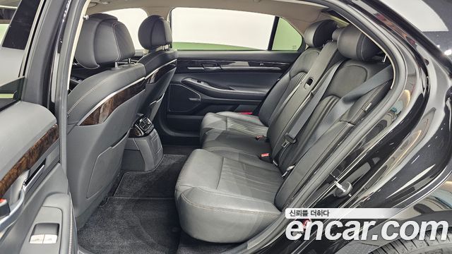 Genesis G90 2019 — photo 18