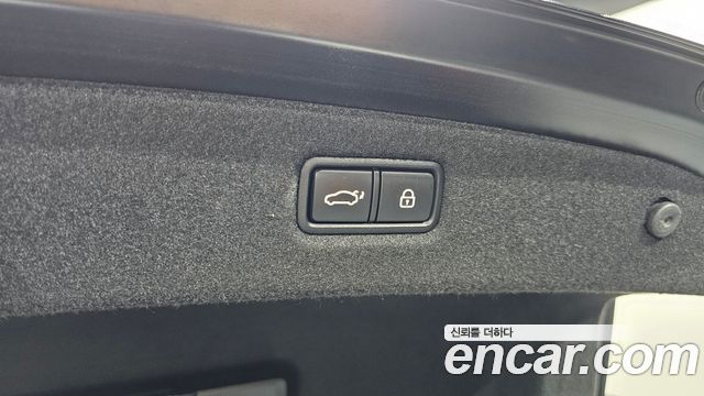 Genesis G90 2019 — photo 26