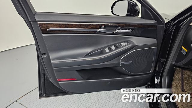 Genesis G90 2019 — photo 14