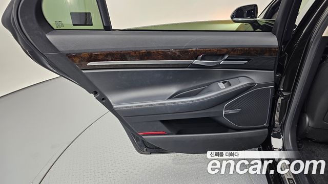 Genesis G90 2019 — photo 15