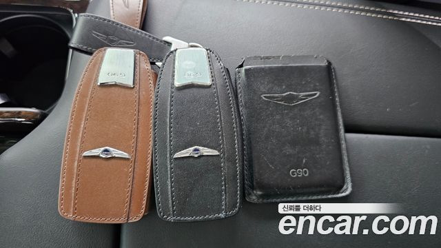 Genesis G90 2019 — photo 31