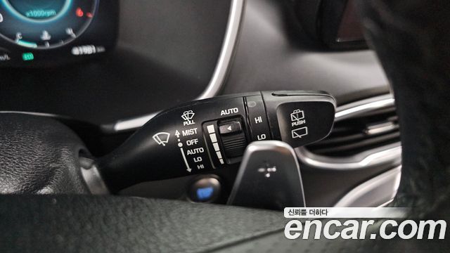 Hyundai Santafe 2022 — photo 16