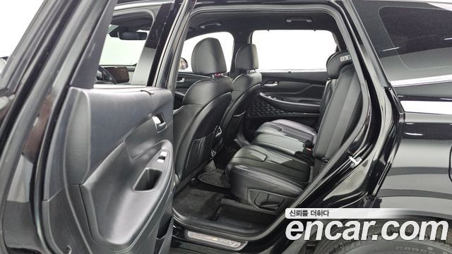 Hyundai Santafe 2022 — photo 19