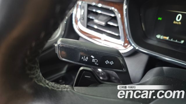 Lincoln Continental 2019 — photo 35