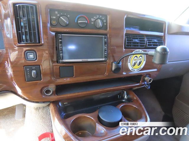 Chevrolet Chevy Van 2003 — photo 10