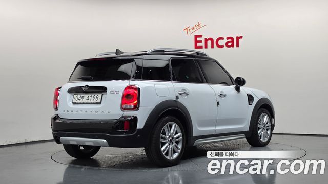 Mini Countryman 2018 — photo 2