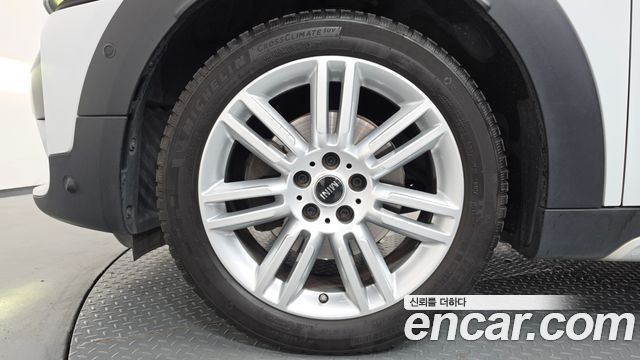 Mini Countryman 2018 — photo 5