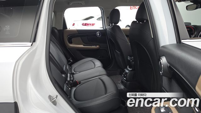 Mini Countryman 2018 — photo 12