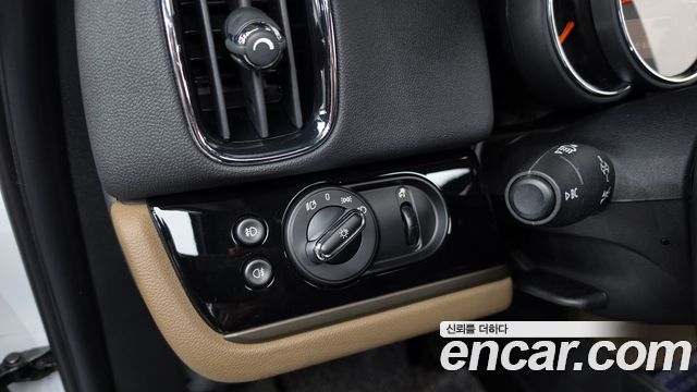 Mini Countryman 2018 — photo 14