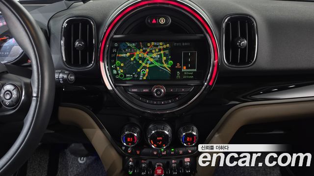 Mini Countryman 2018 — photo 15