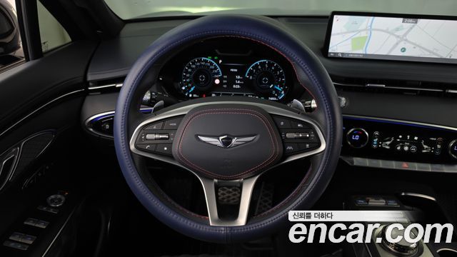 Genesis GV70 2023 — photo 13