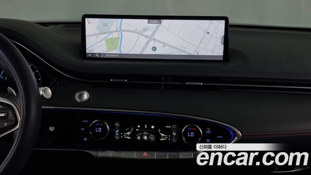Genesis GV70 2023 — photo 14