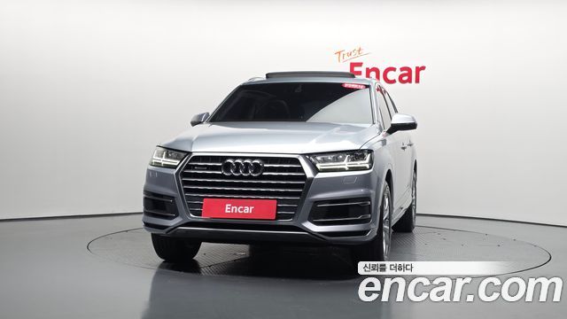Audi Q7 2019 — photo 3