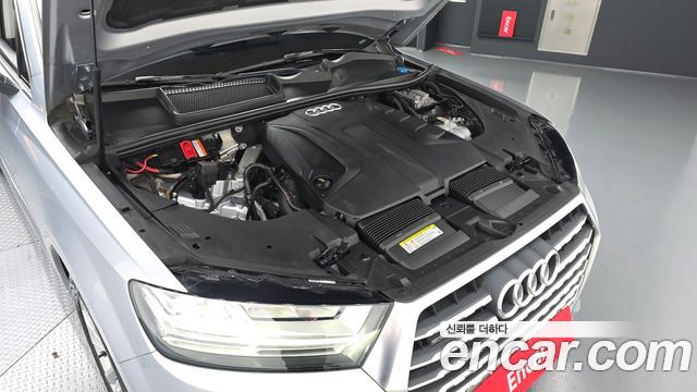 Audi Q7 2019 — photo 6