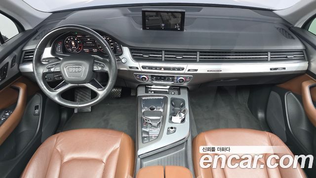 Audi Q7 2019 — photo 10