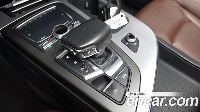 Audi Q7 2019 — photo 12