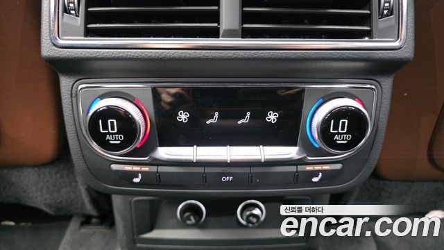 Audi Q7 2019 — photo 25
